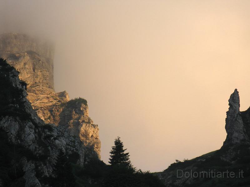 IMG_0913.jpg - Monte Pizzocco, forcella Intrigos  alle prime luci dell'alba estiva