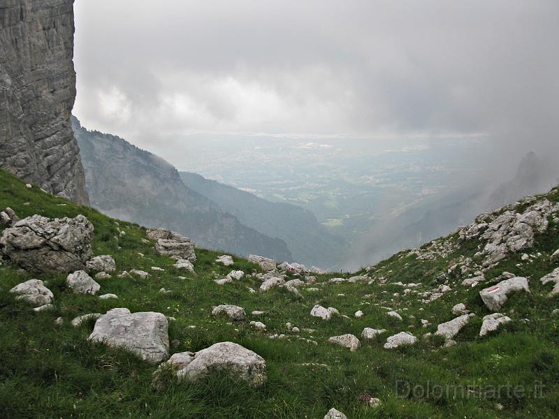 IMG_1036.jpg - Passo Forca , visione sulla Val Belluna, sullo sfondo  la linea del fiume Piave
